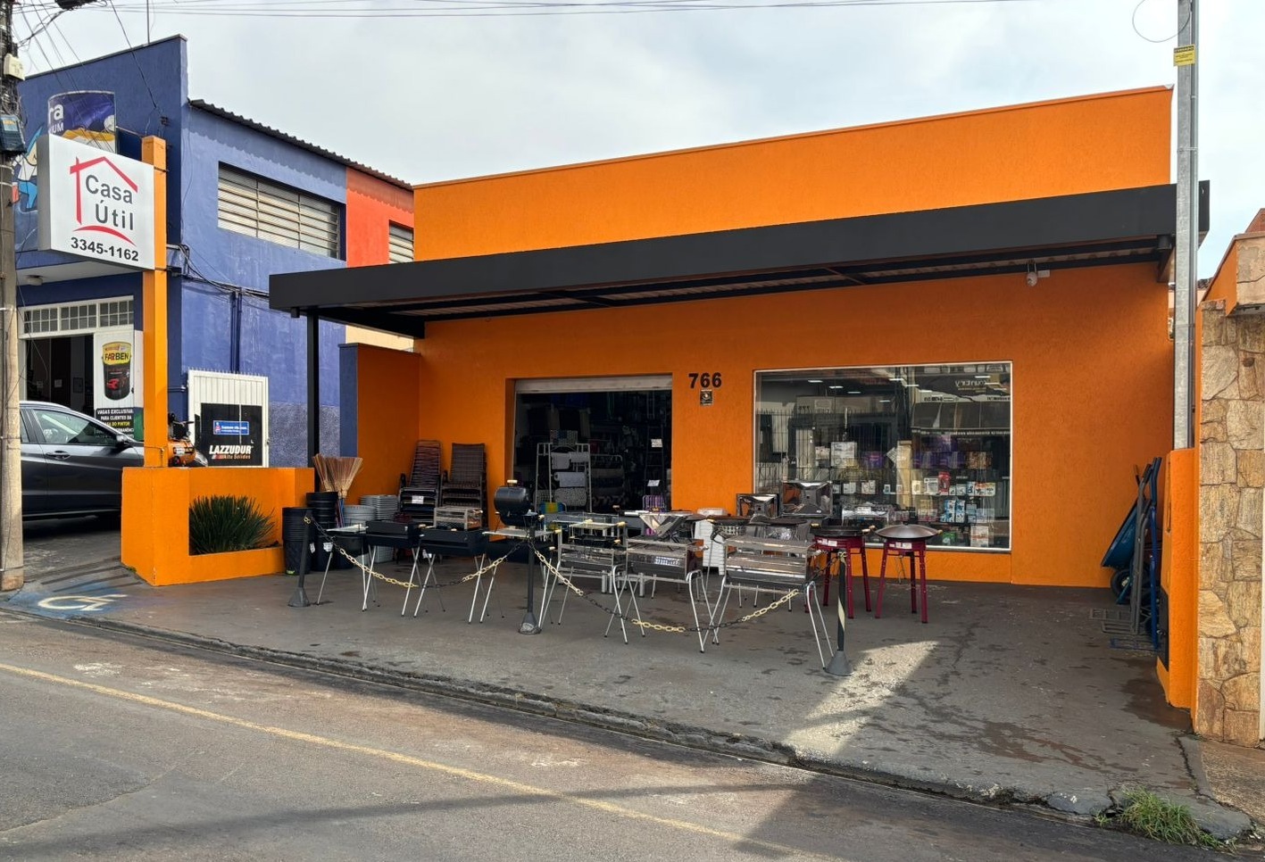 Fachada da Casa Útil